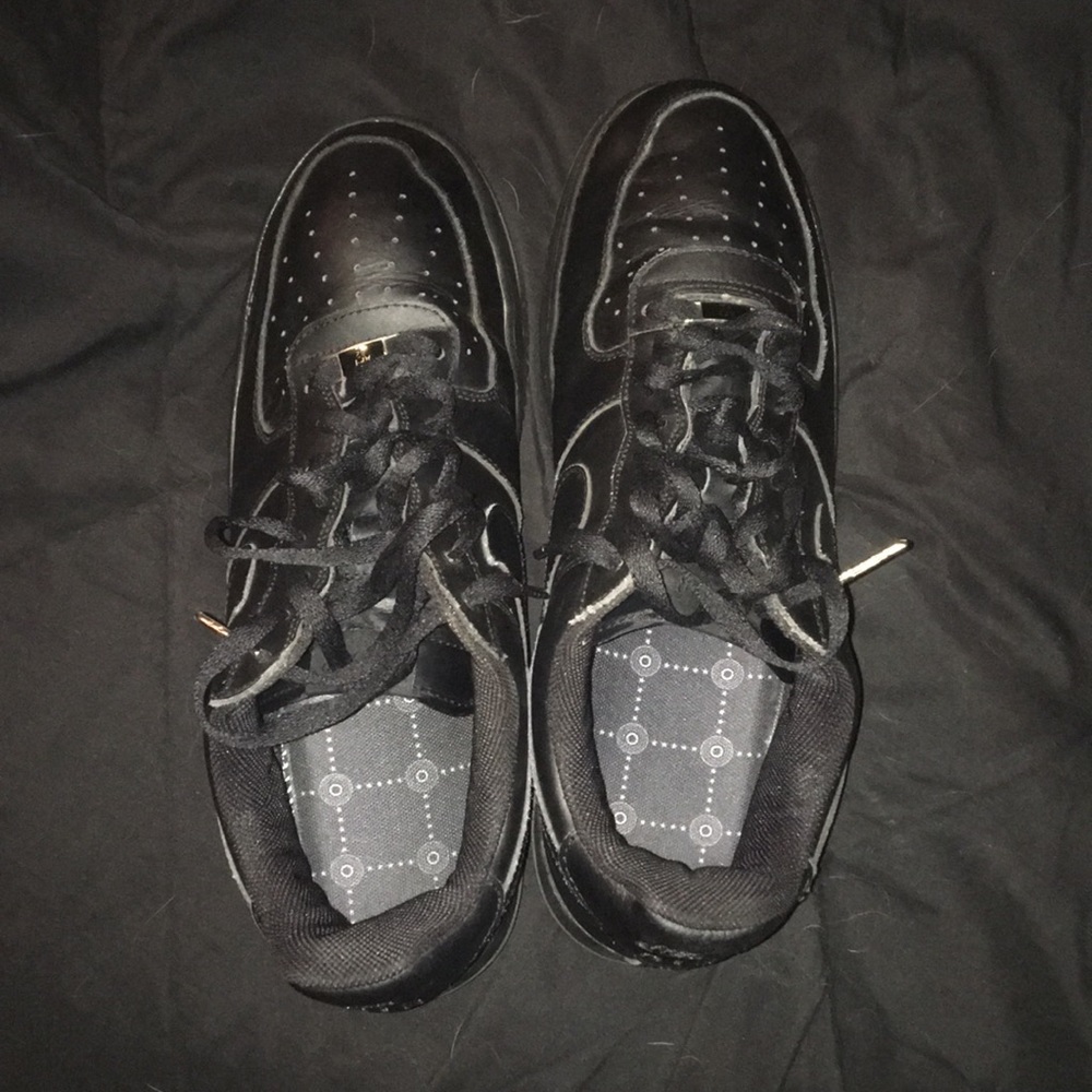 Black Air Force 1’s